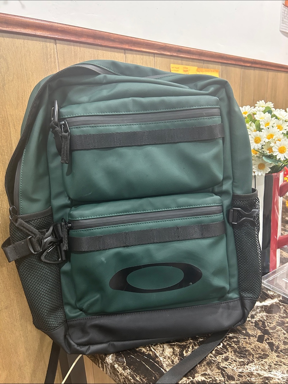Oakley Dark Green and Black Everyday Backpack